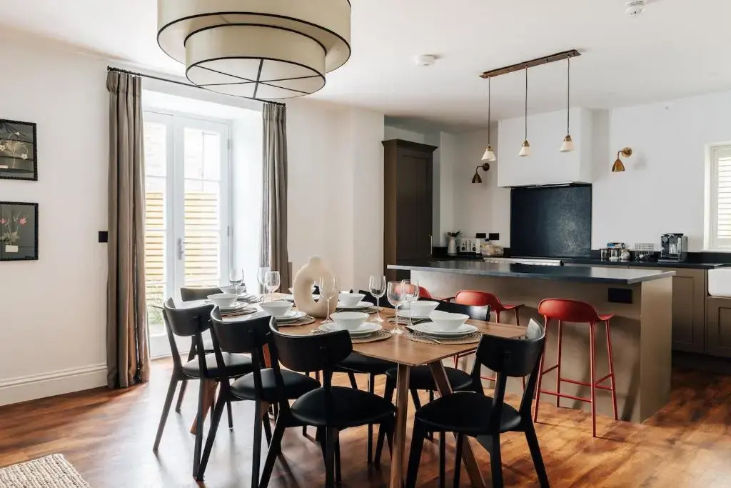 Redland Suites - Apartment 1