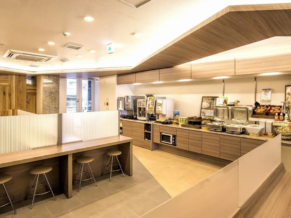 Super Hotel Totsuka Station East