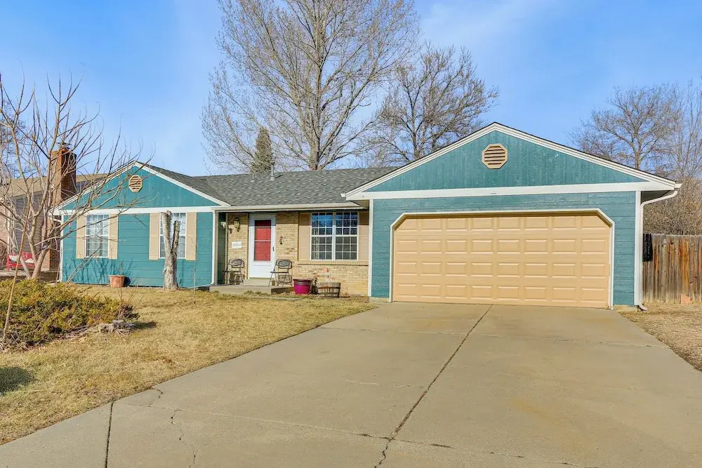 4 Mi to Dtwn Loveland: Home w/ Hot Tub & Yard