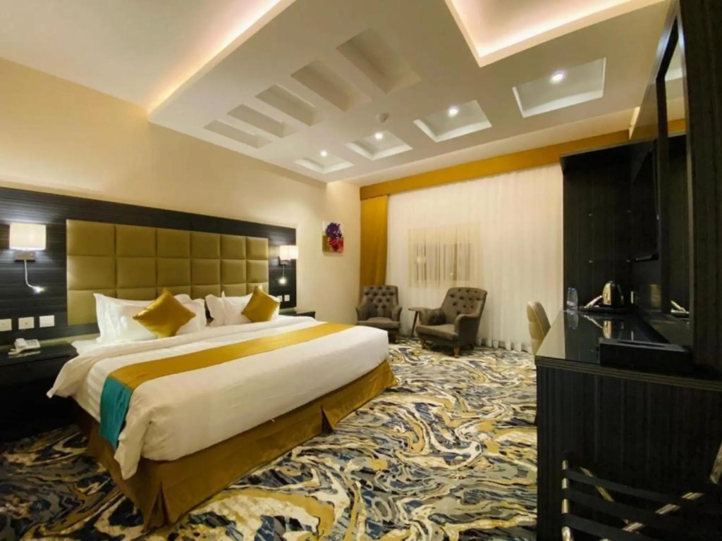 Platinum Hotel