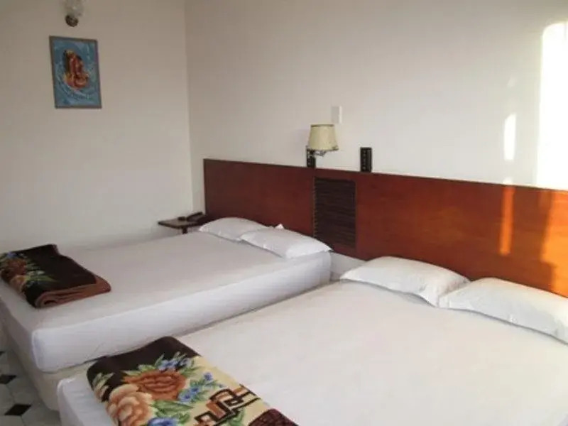 Khách Sạn Quốc Cường-Dì Tám