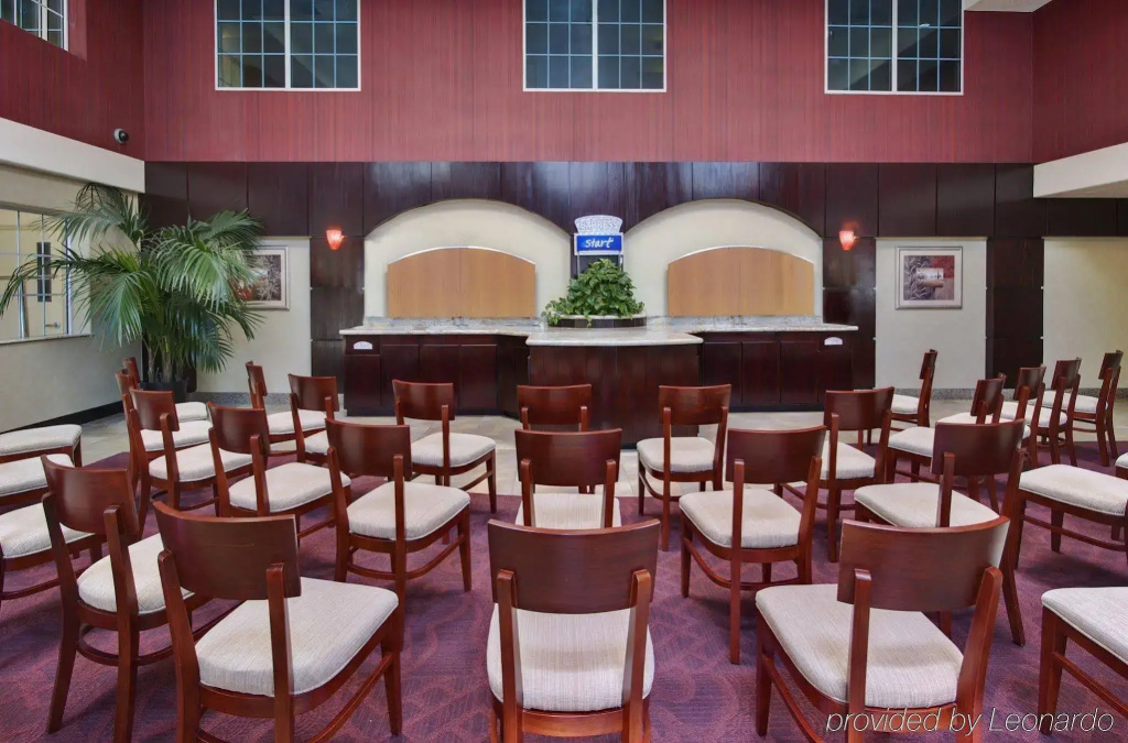 Holiday Inn Express Hollywood Walk of Fame by IHG
