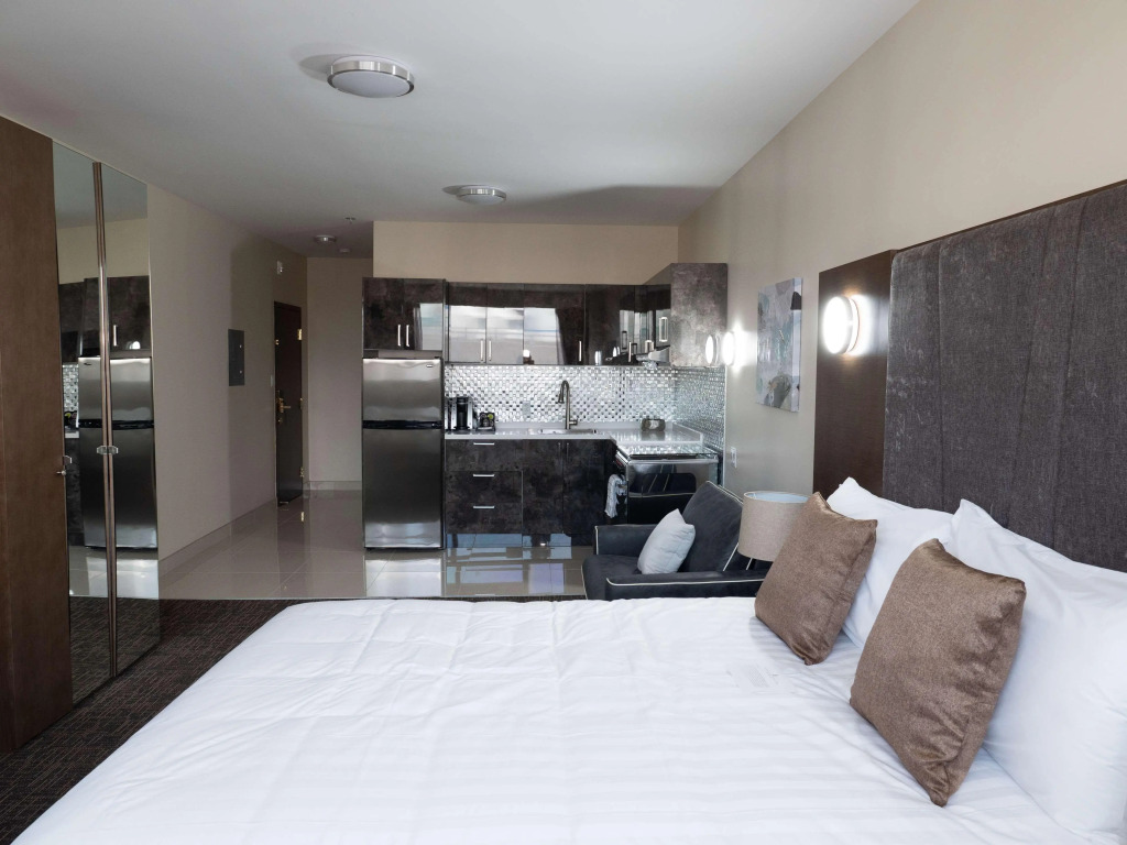 Hotel Montreal Metropolitan, an Ascend Collection Hotel