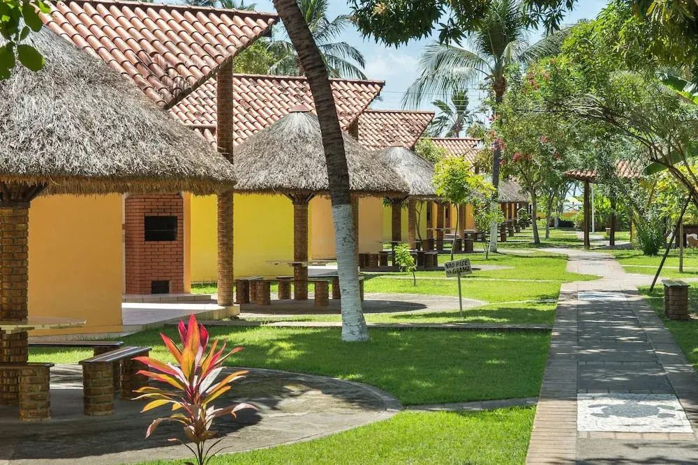 Costa Dourada Village