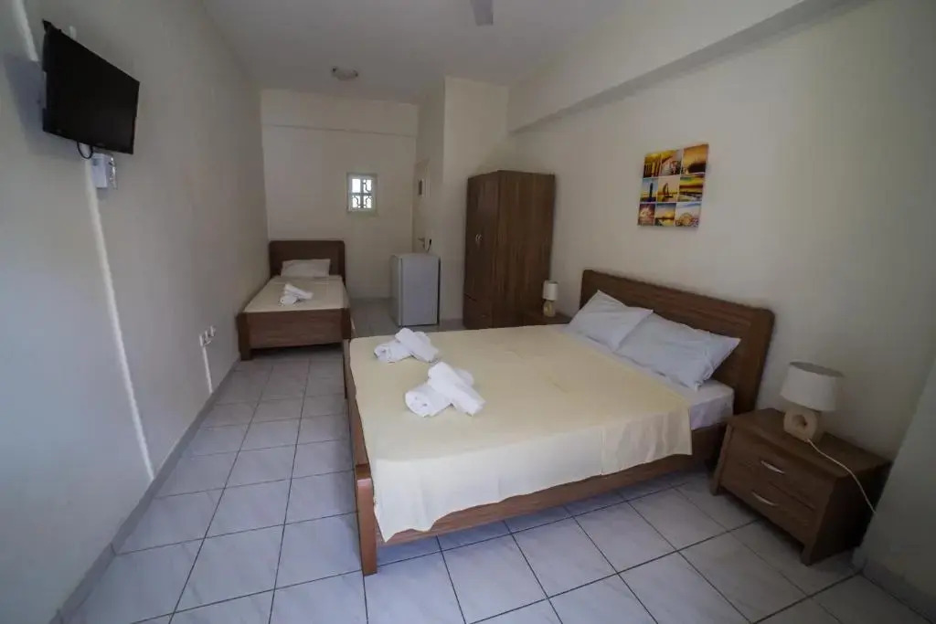 Koutrakis Rooms
