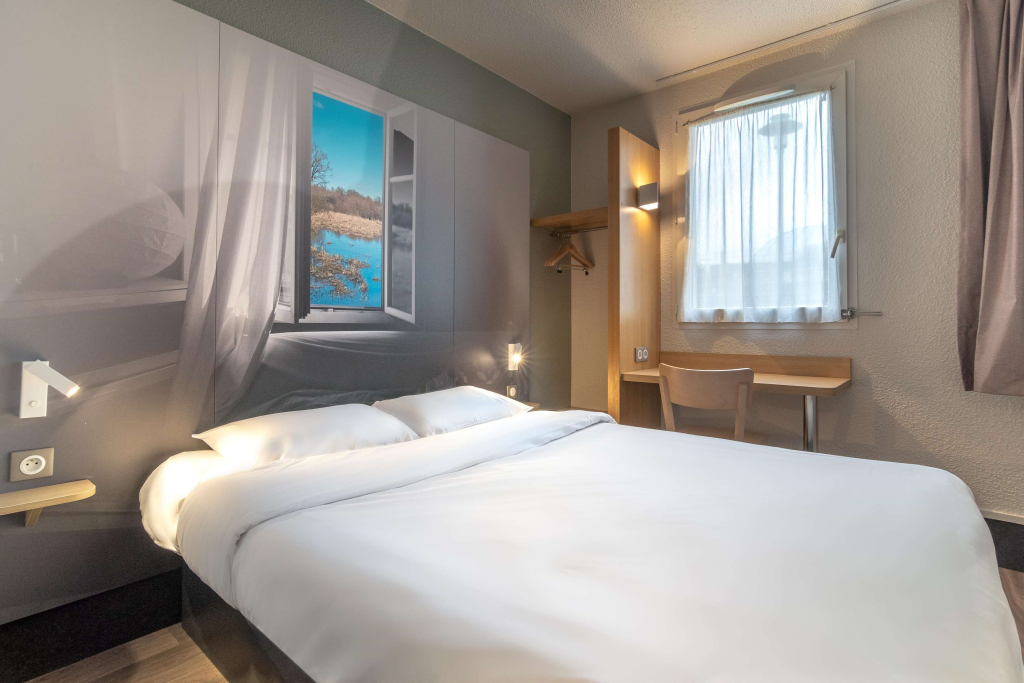B&B HOTEL CHATEAUROUX Aéroport