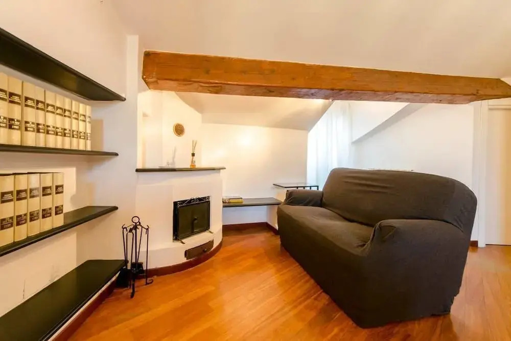 Hintown Privilege Flat