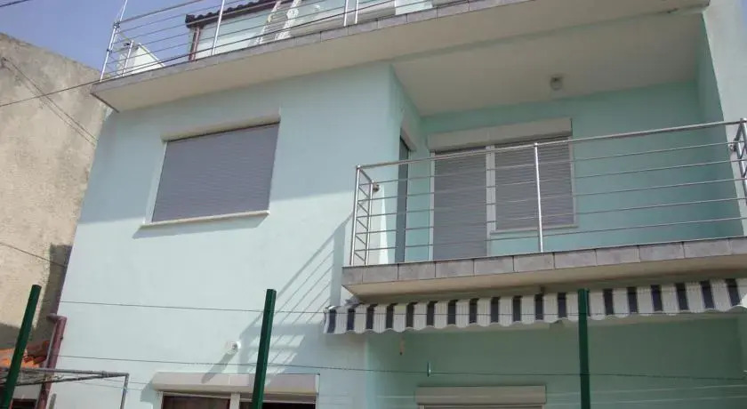 Sunny Apartments