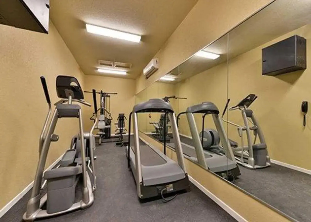 Western Inn & Suites