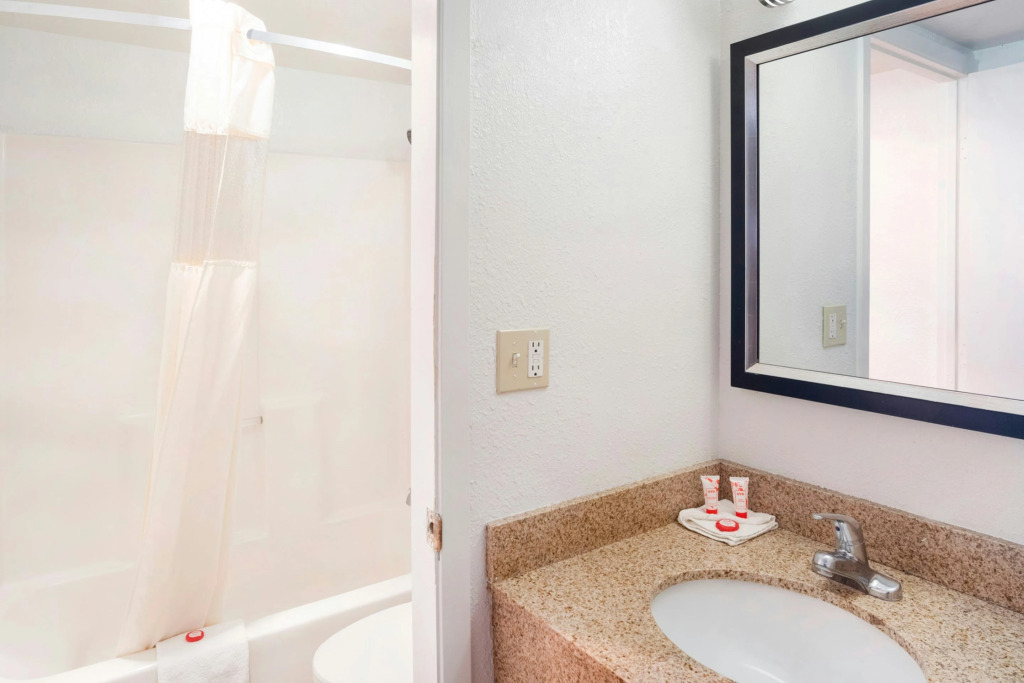 Travelodge by Wyndham Dodge City KS