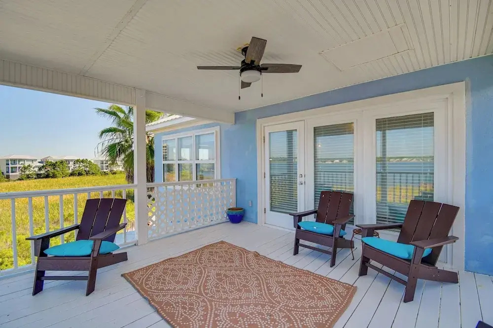 Walk to Beach: Home w Pool Access in Gulf Shores
