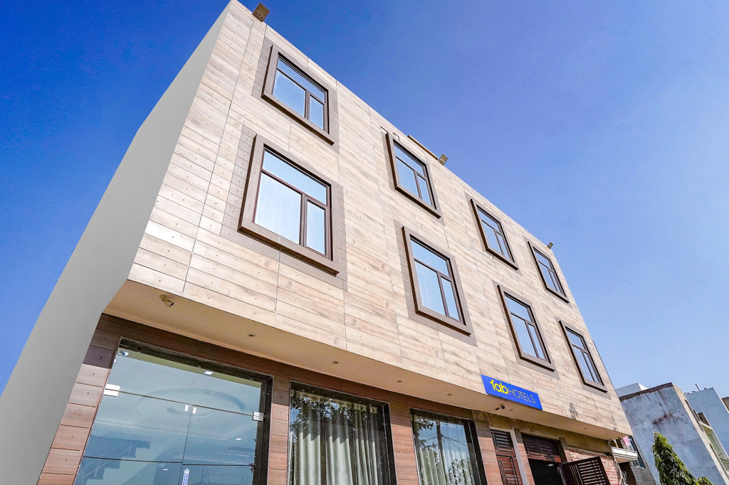 FabHotel Urban Inn