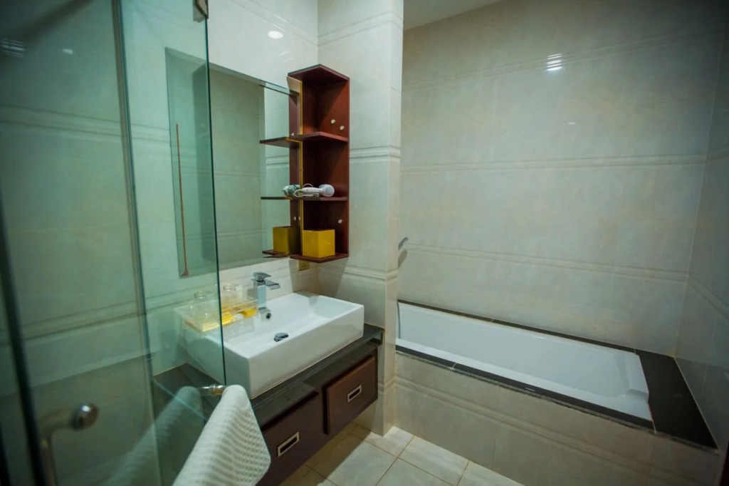 Lbn Asian Hotel