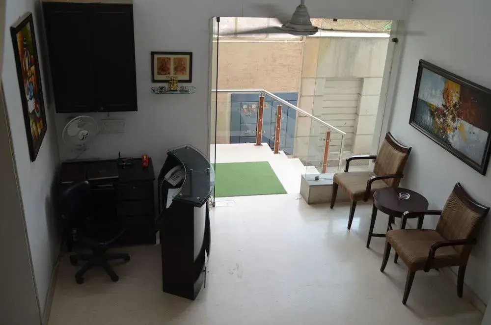 Treehouse Neo Residency