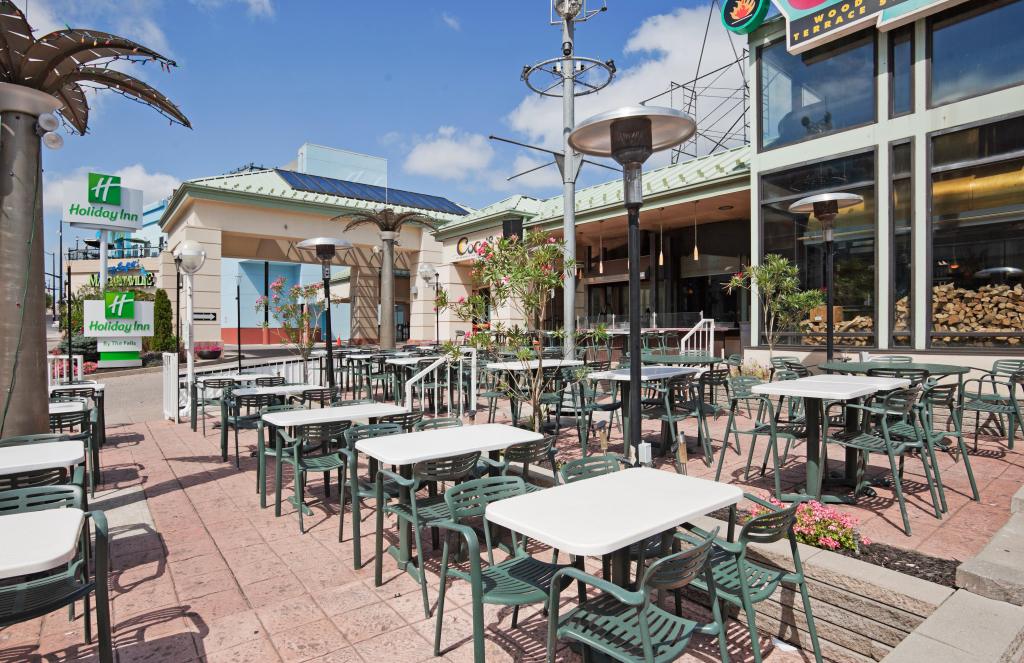 Holiday Inn Niagara Falls-By the Falls by IHG