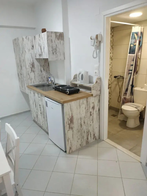 Super Economy Studio Located On the Ground Floor No Balcony