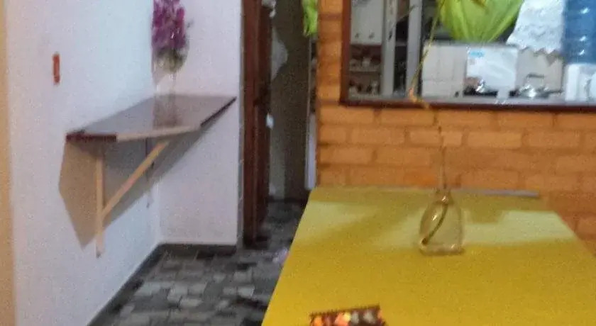Roses hostel e pousada
