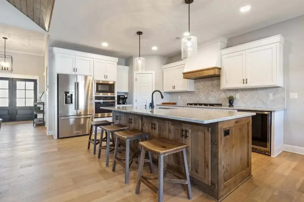 Accessible Lakeside Luxury at the 45mm w/ Private Dock, Sunset Views & More