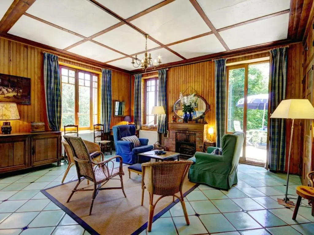 Chalet familial spacieux avec sauna au cœur du Bessat - FR-1-496-24