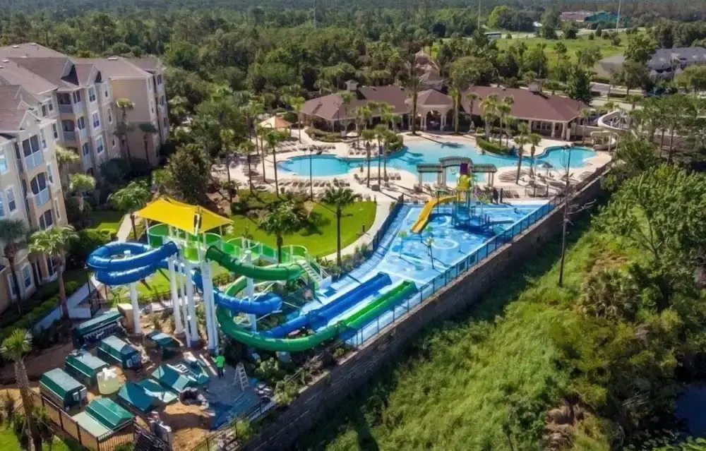 1 mile to Disney 4 Bedroom 4 Bath Pool Home in the Windsor Hills Resort