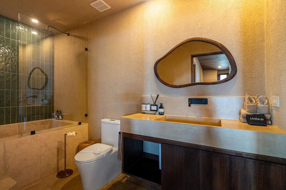 Riverstone Elevated Living Near Beach Town