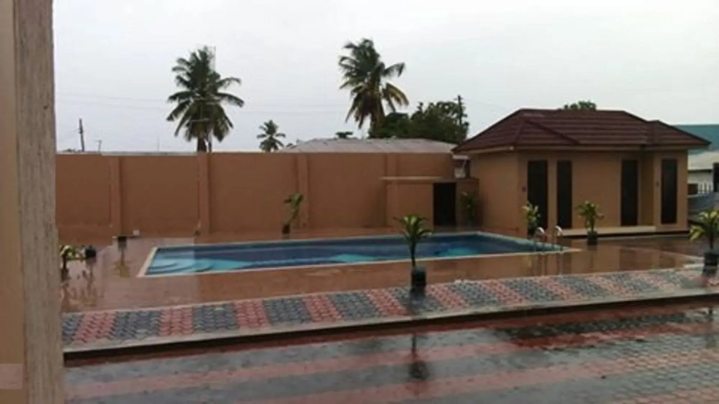 Hotreef Hotel