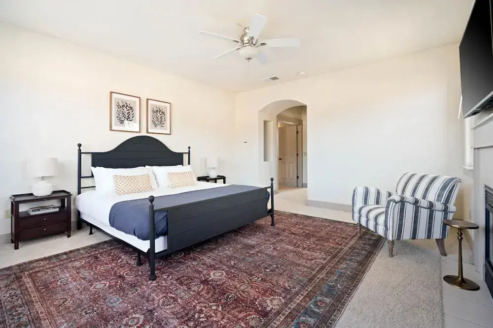 Fiano by Avantstay Centrally Located Haven w/ Stunning Courtyard & Pool Table