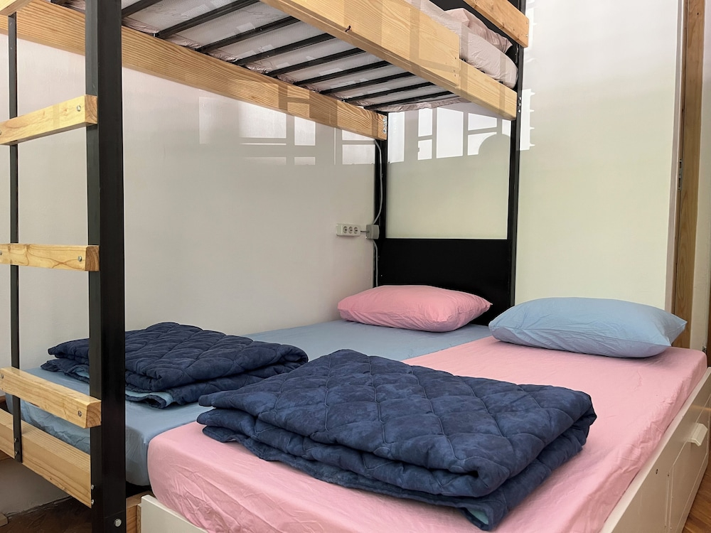 Chillton Hostel