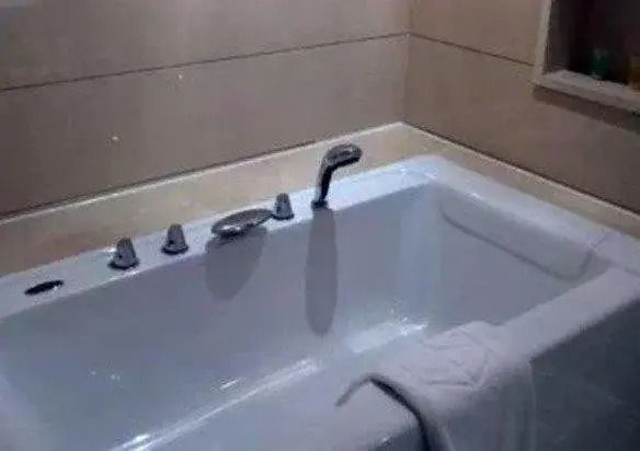 Xinhe Zhongzhou International Hotel