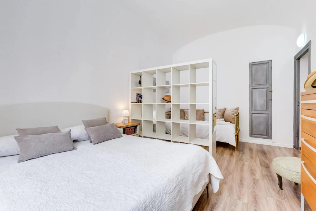 One bedroom appartement with city view and wifi at Roma