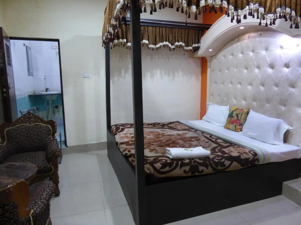 Hotel Saniya Palace