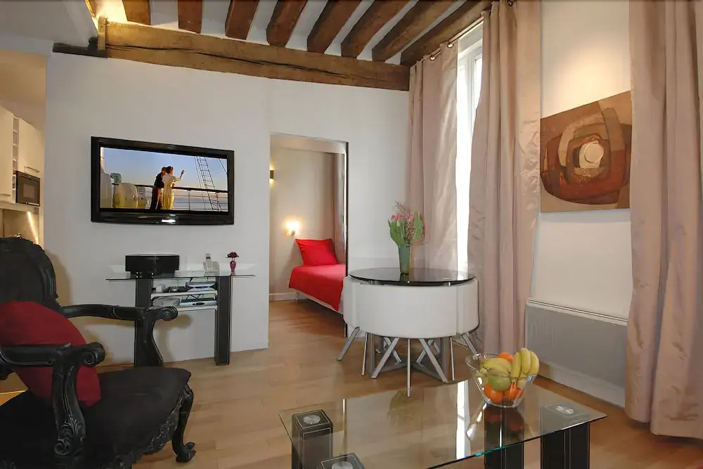 HolidaysInParis-Bourg Tibourg II