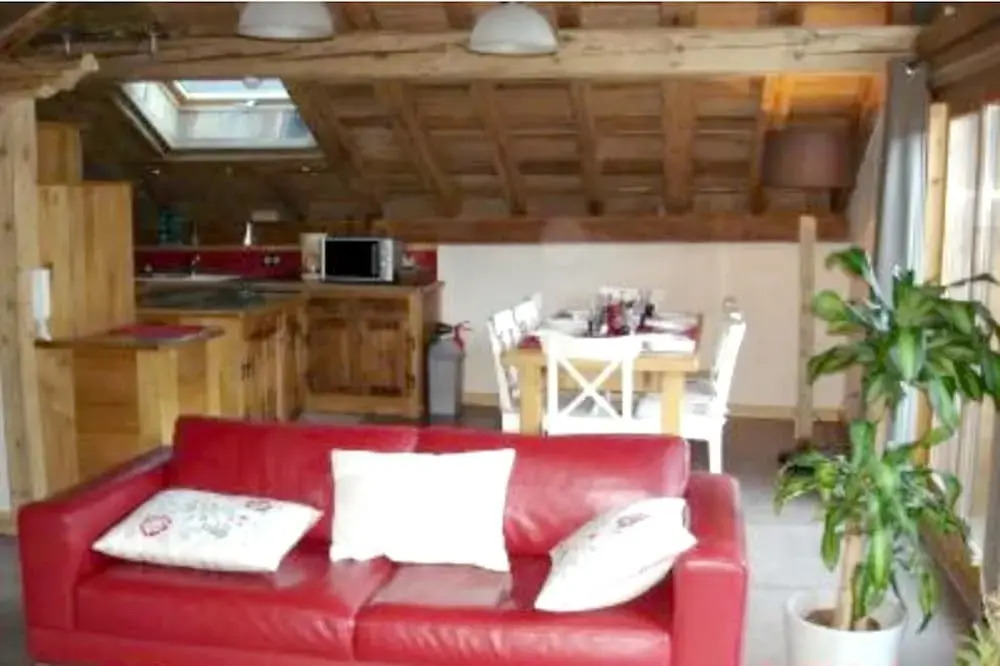 Chalet with 3 Bedrooms in Les Allues, with Wonderful Mountain View, Balcony And Wifi - 500 M From the Slopes