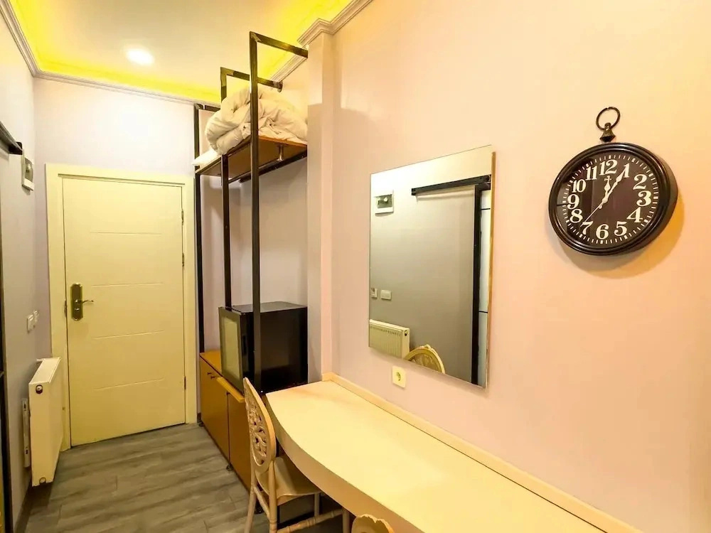 Brick House Hotel