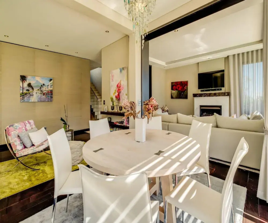 Family Villa in the Heart of Camps Bay Bayon House