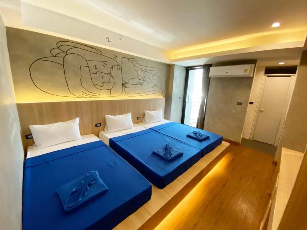Patong Poshtel