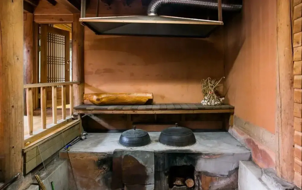 Youngwol Dudeokgol Hyu Pension