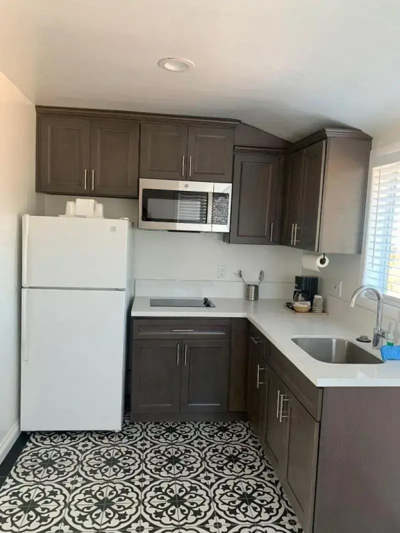 Oasis Inn and Suites