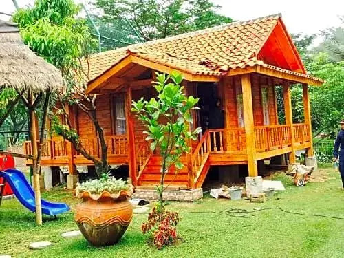 Penginapan Muslim Yuni INN