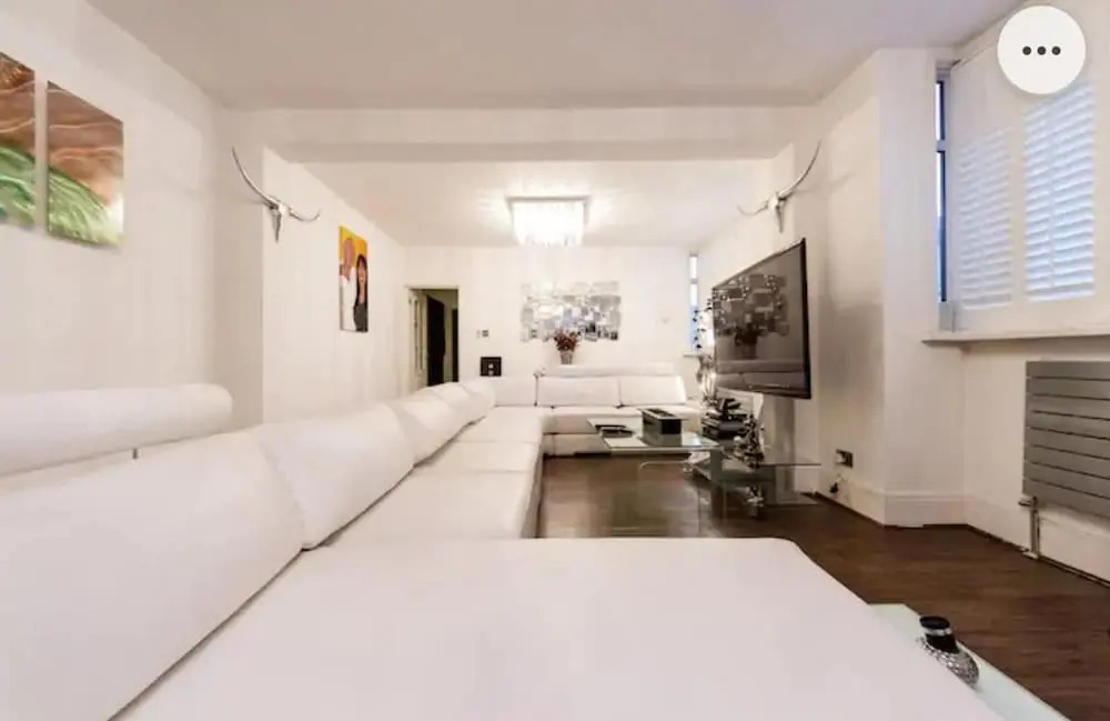 Super Large Apartment in London for Larger Groups