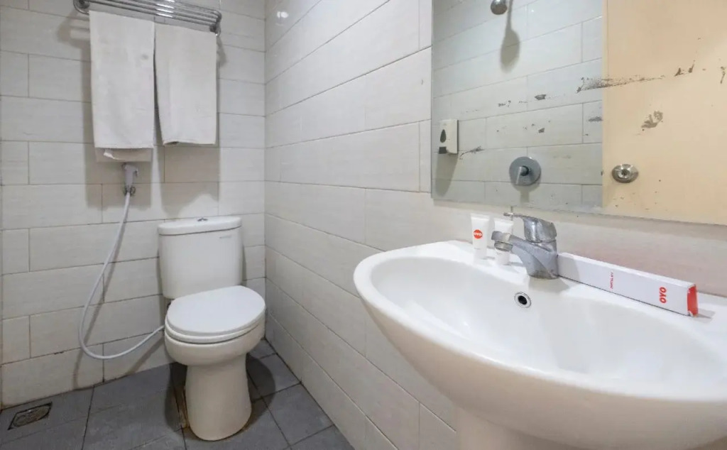 Urbanview Hotel Capital Makassar