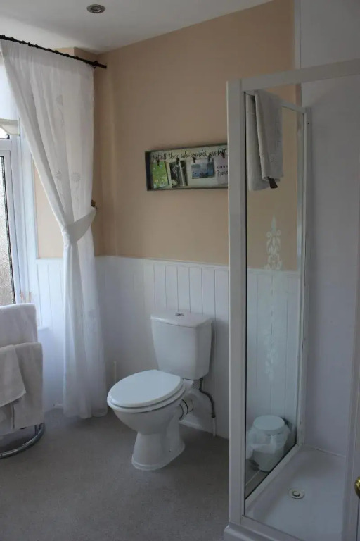 Invergarry Room Only Guest House For Adults