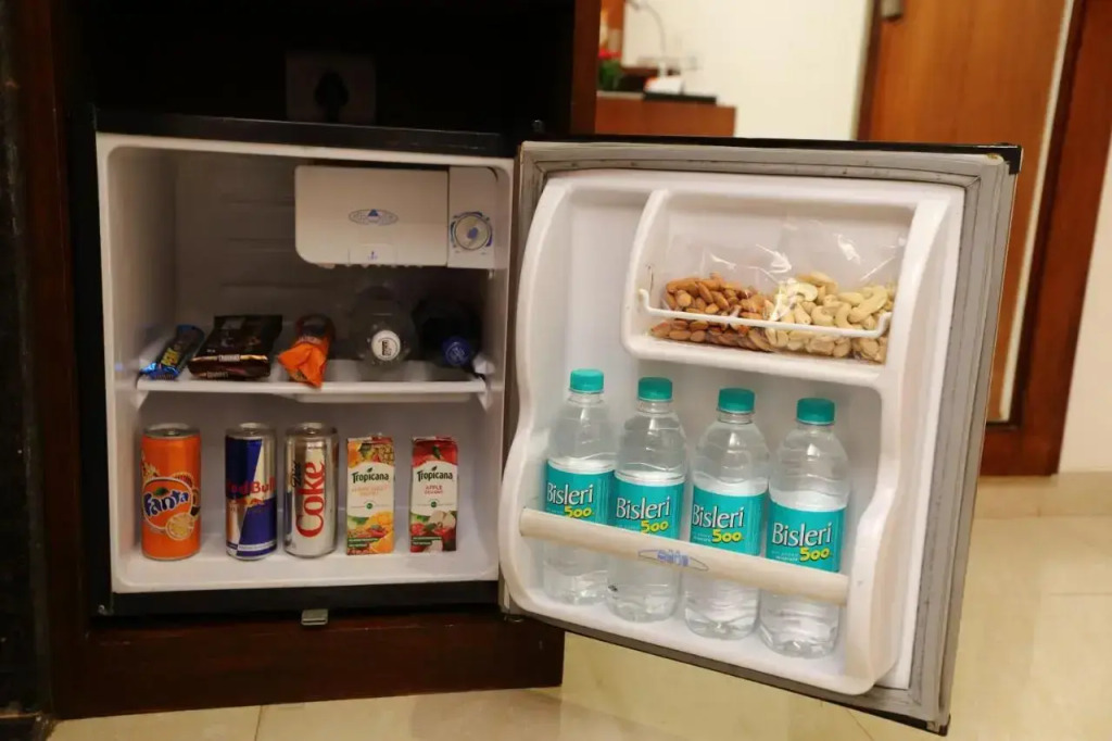 The Altruist Andheri Hotel