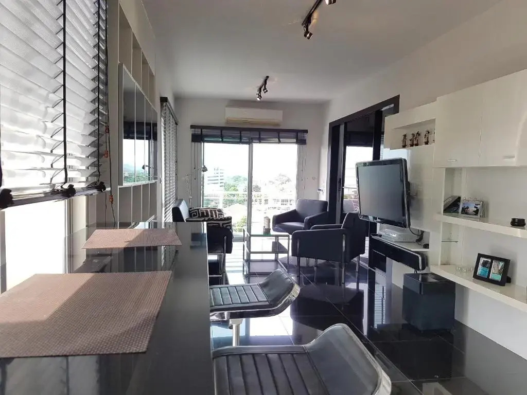 Flame Tree Suite 110 sqm 2-Bedroom Apartment