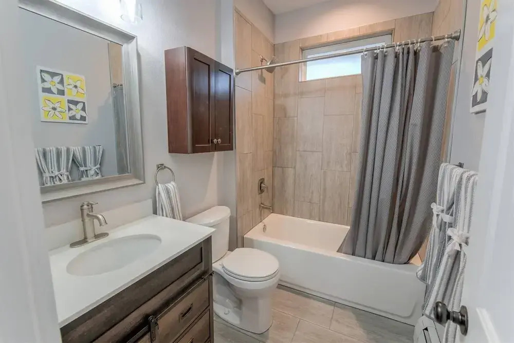 Couple's Mountain Getaway Close to Everything!