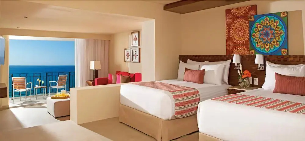 Gorgeous Sunset View Suite