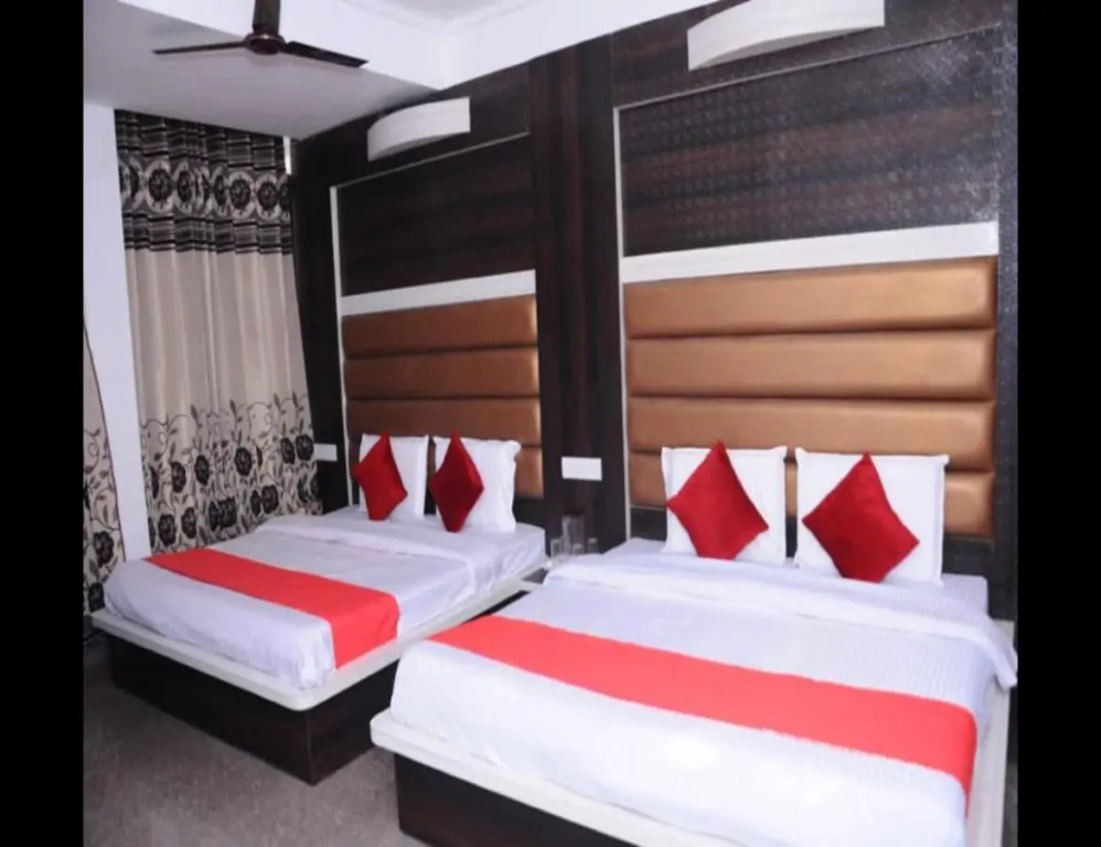 Hotel lords Paradise