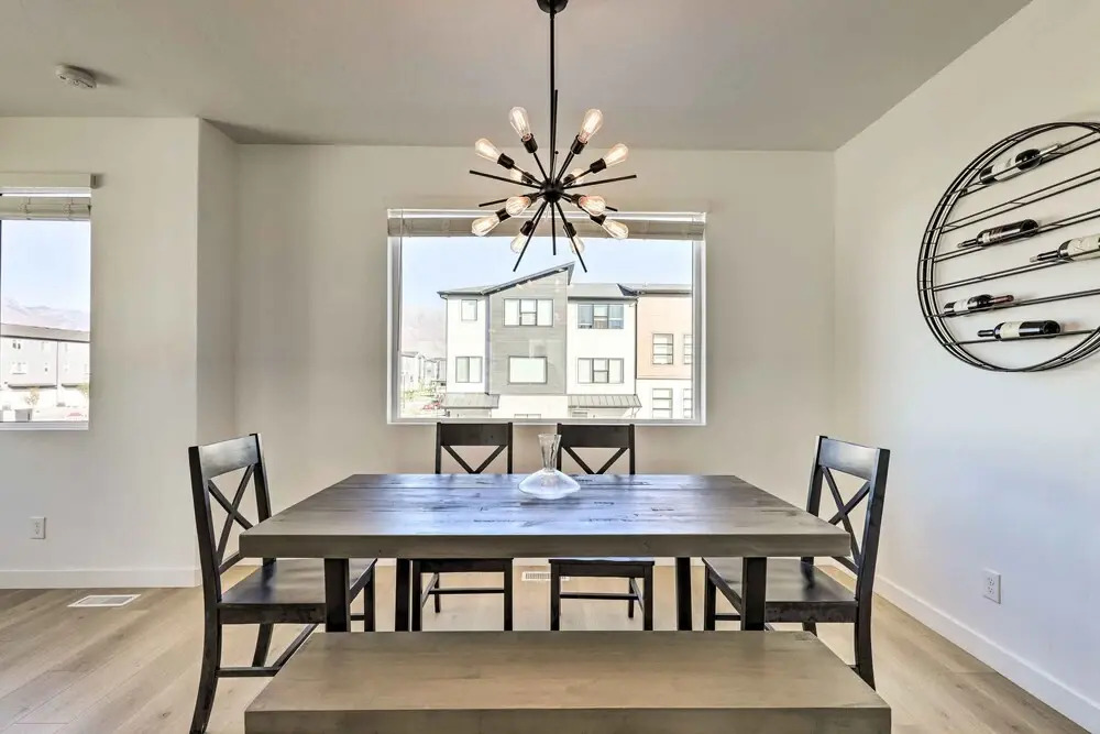 Modern Townhome - 8 Mi to Thanksgiving Point!