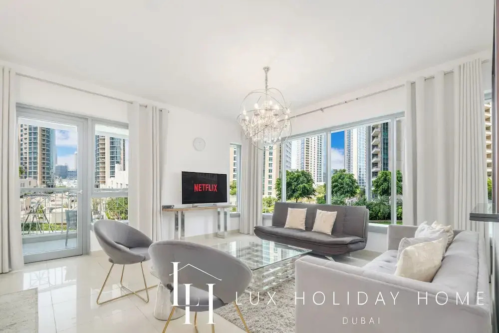 LUX The Downtown Blvd Suite