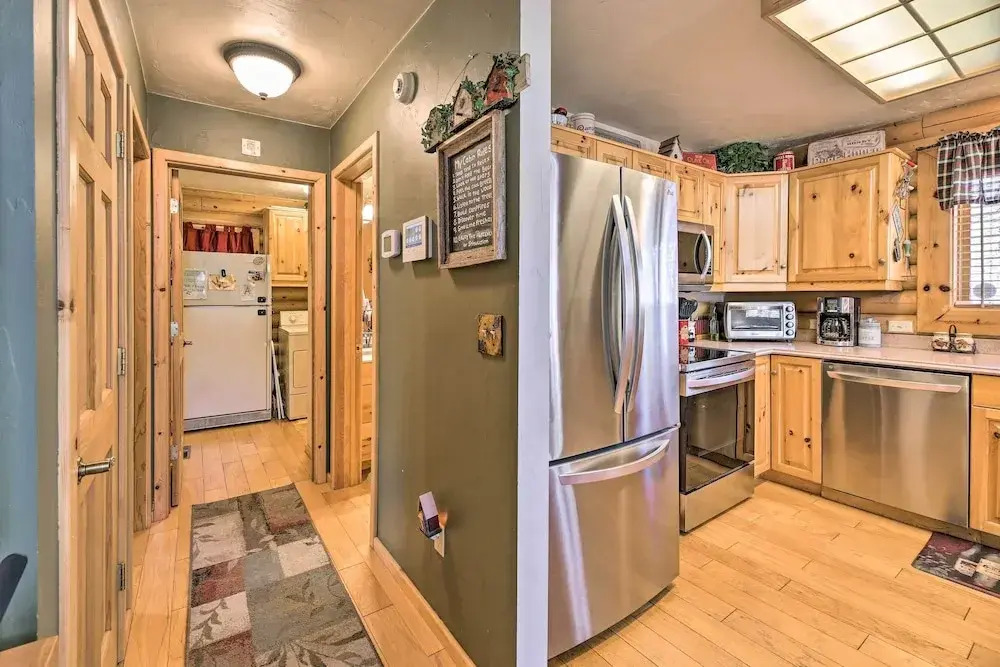 2-acre Cabin in Pinetop-lakeside w/ Fenced Yard